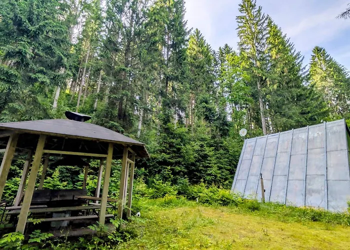 Ruheort Mitten Im Wald